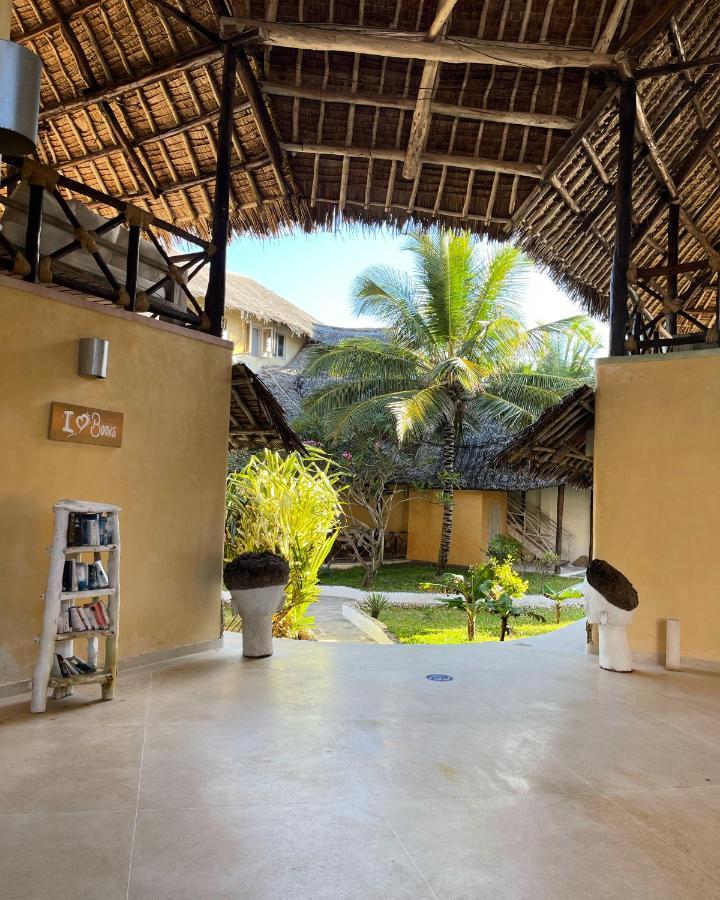 Mawe Zuri Resort Watamu Exterior photo