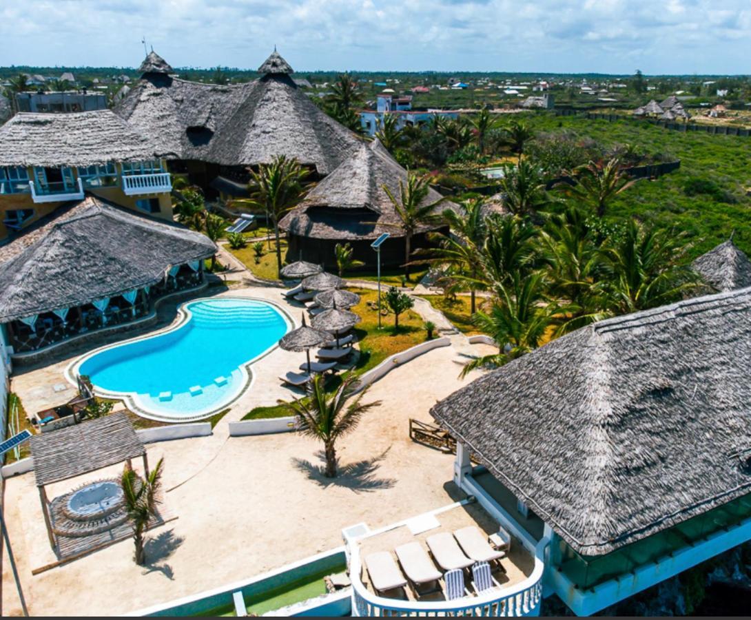 Mawe Zuri Resort Watamu Exterior photo
