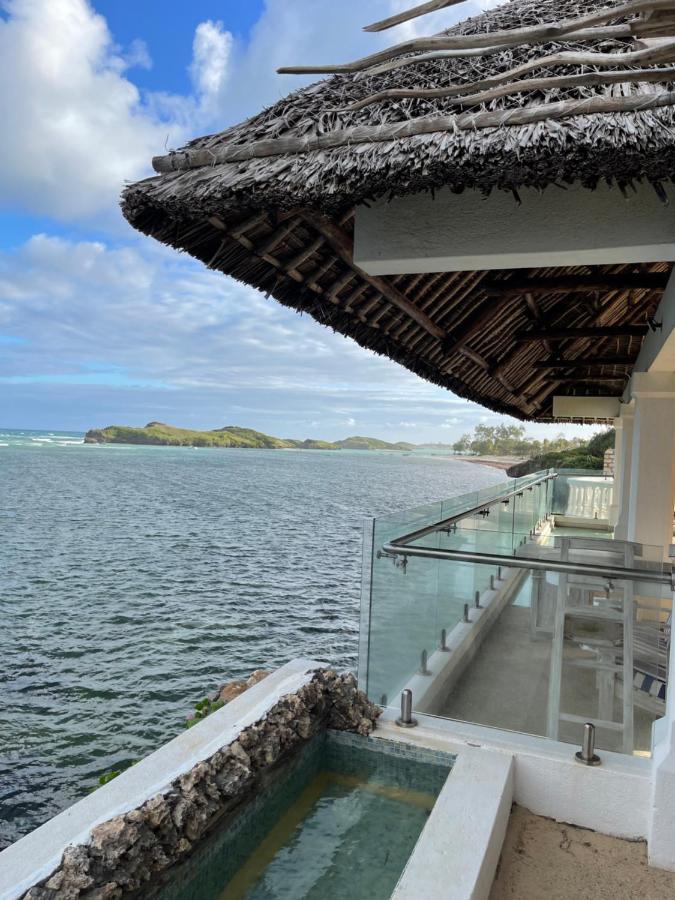 Mawe Zuri Resort Watamu Exterior photo
