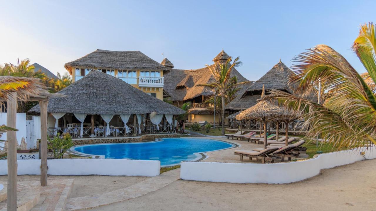 Mawe Zuri Resort Watamu Exterior photo