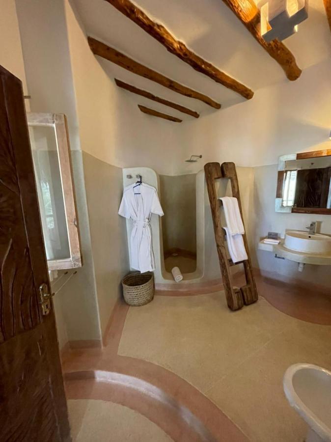 Mawe Zuri Resort Watamu Exterior photo