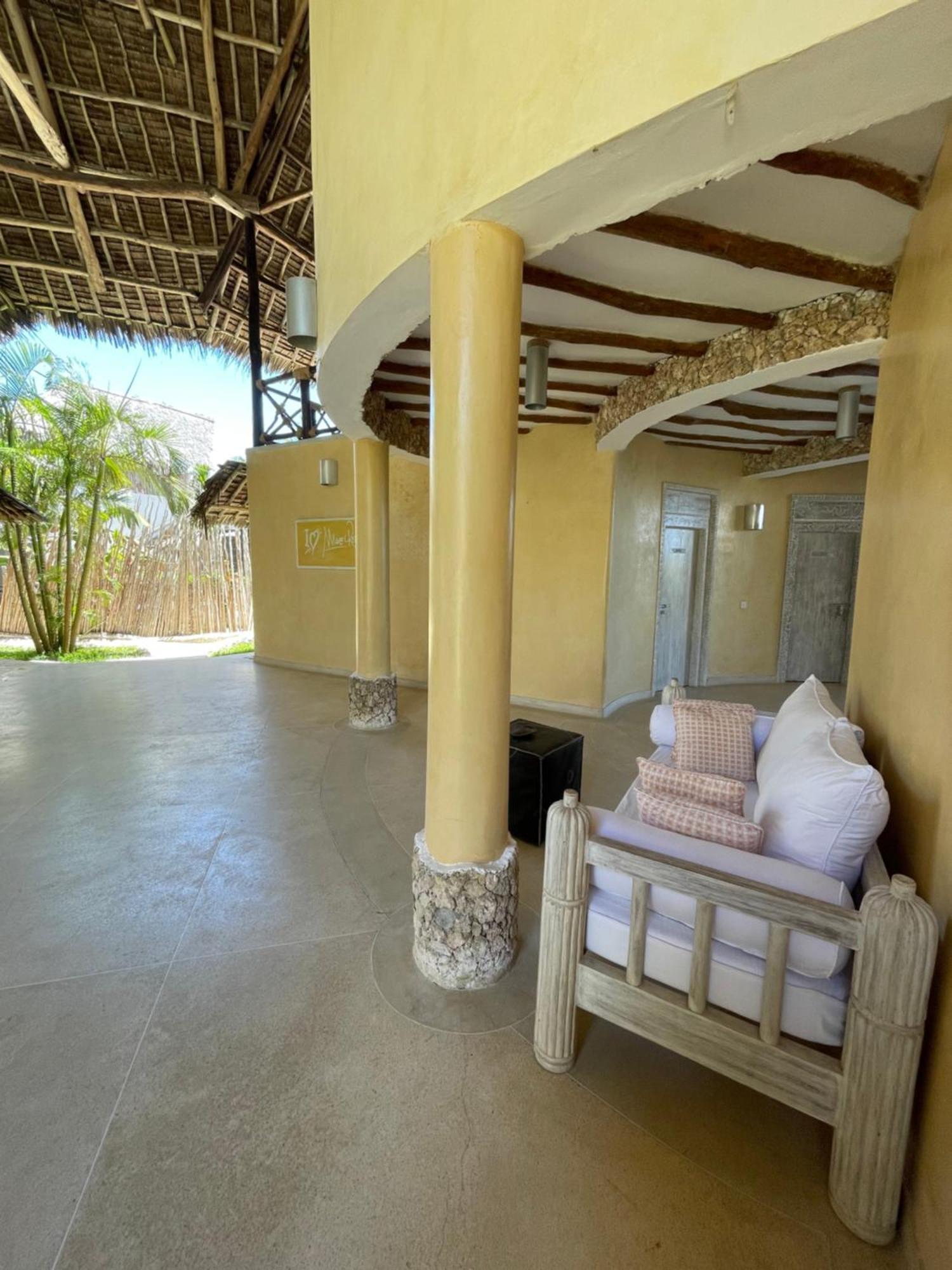 Mawe Zuri Resort Watamu Exterior photo