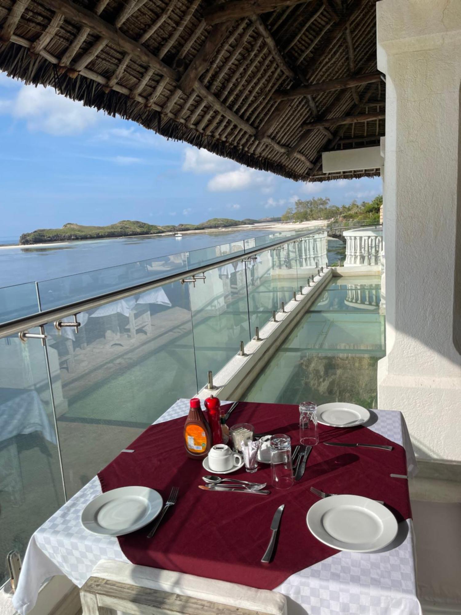Mawe Zuri Resort Watamu Exterior photo