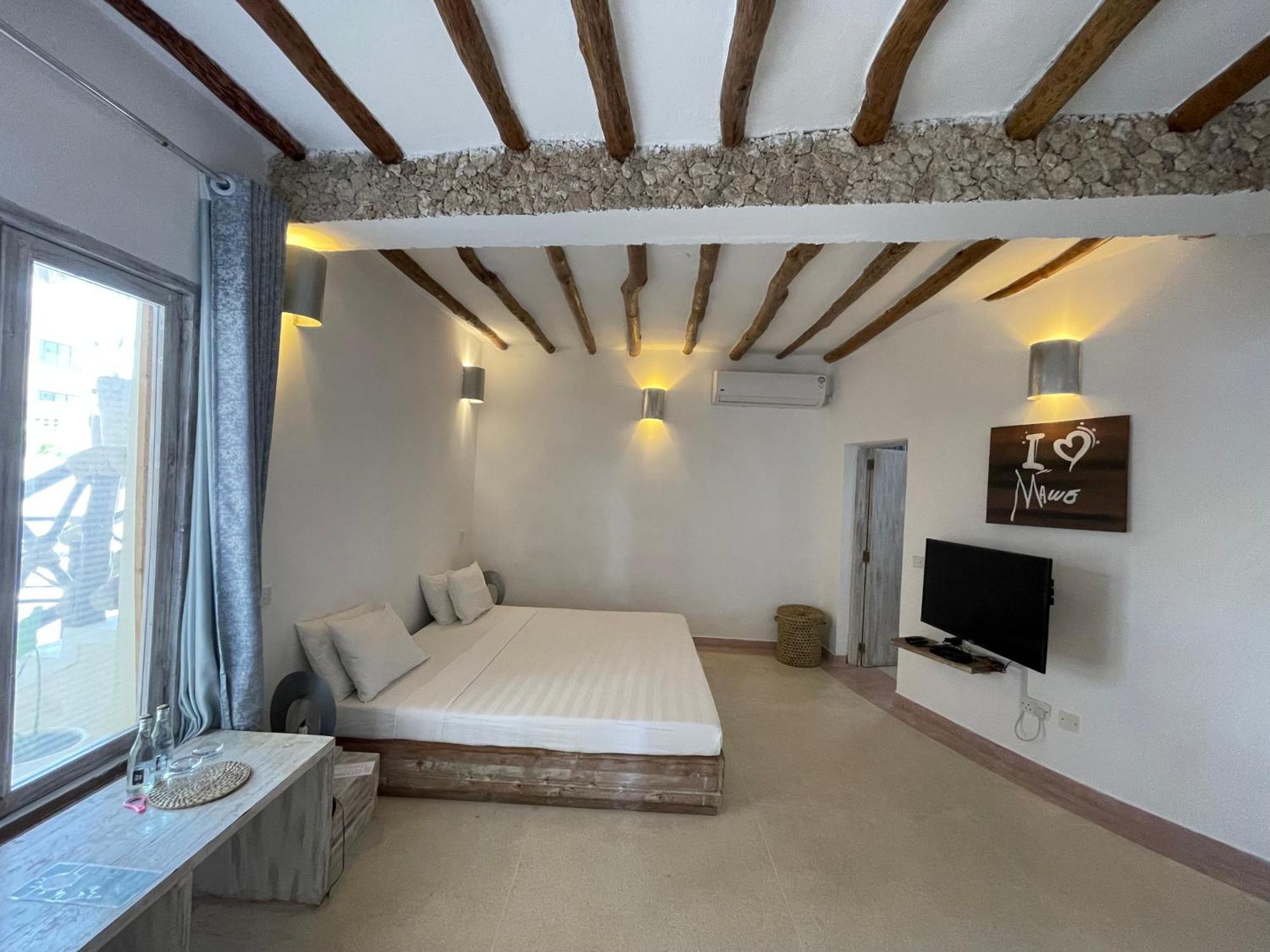 Mawe Zuri Resort Watamu Exterior photo