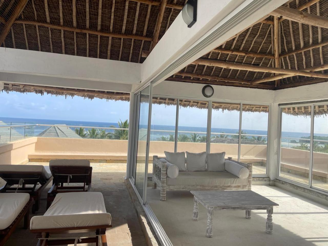 Mawe Zuri Resort Watamu Exterior photo