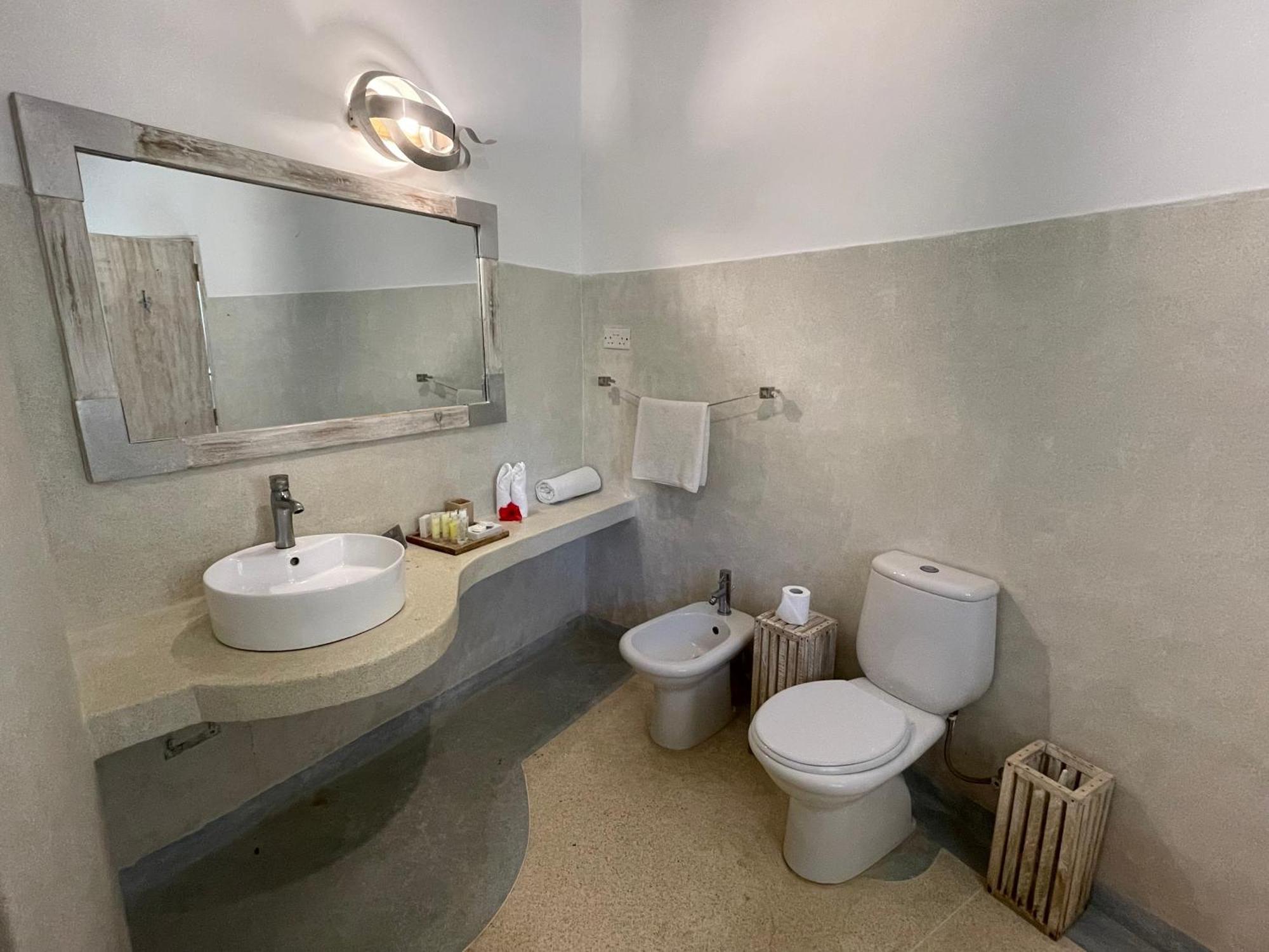 Mawe Zuri Resort Watamu Exterior photo